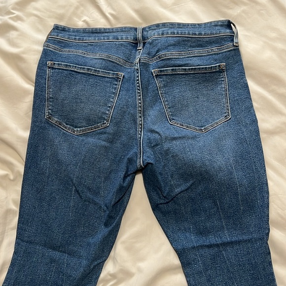 Old navy jeans. - Picture 3 of 4